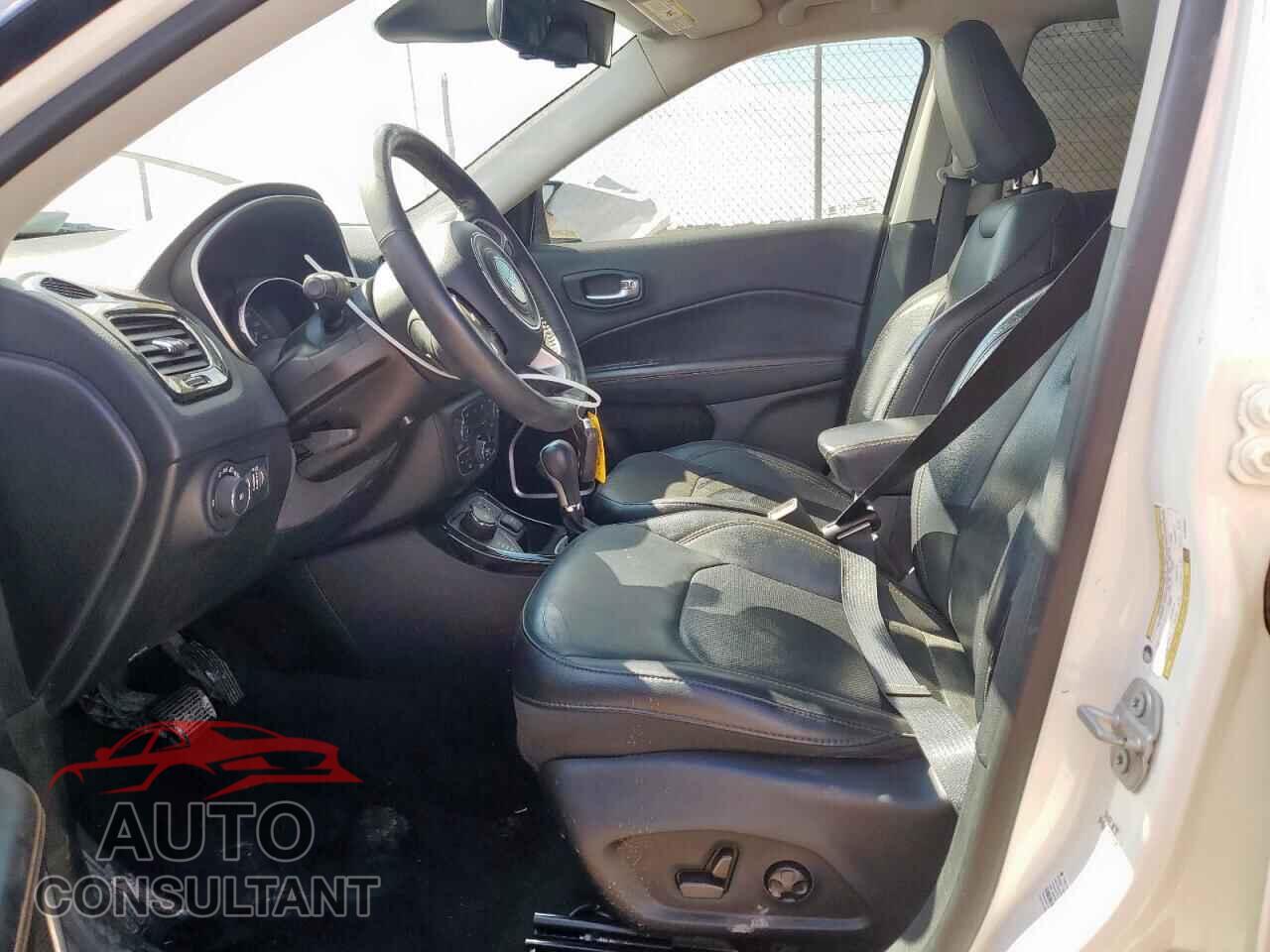 JEEP COMPASS 2019 - 3C4NJDCB9KT650037