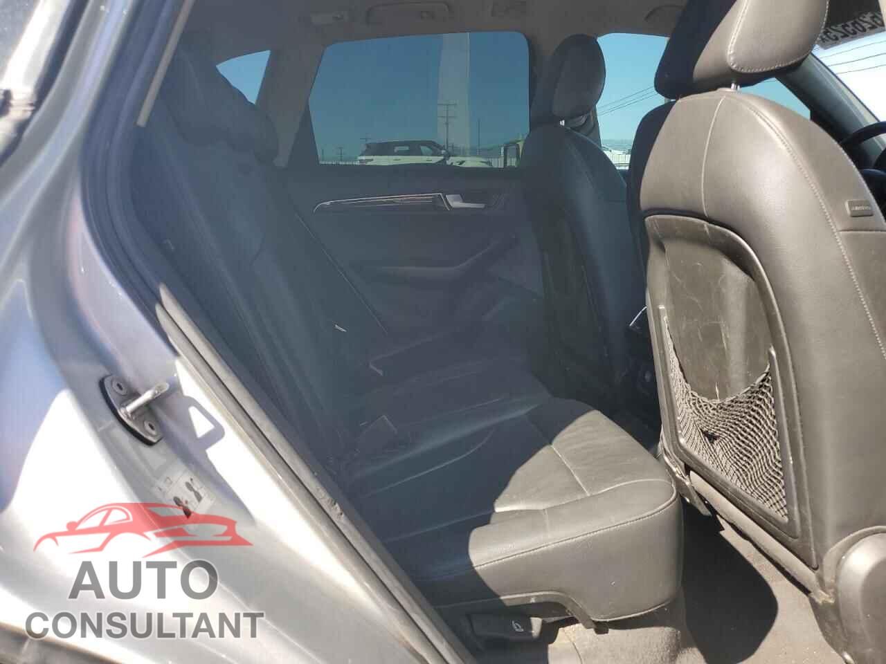 AUDI Q5 2010 - WA1LKAFP3AA090817