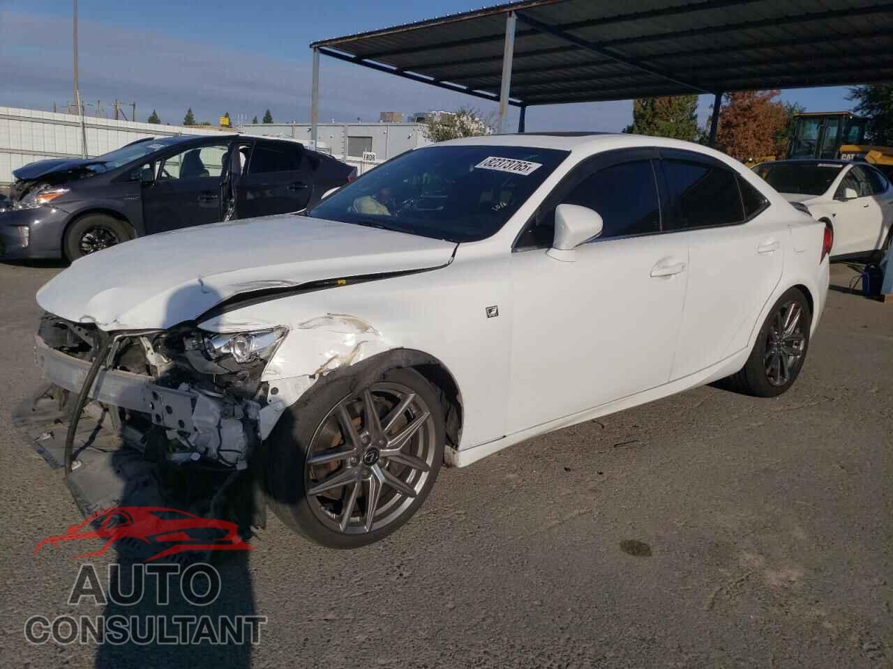 LEXUS IS 2014 - JTHBE1D20E5008880
