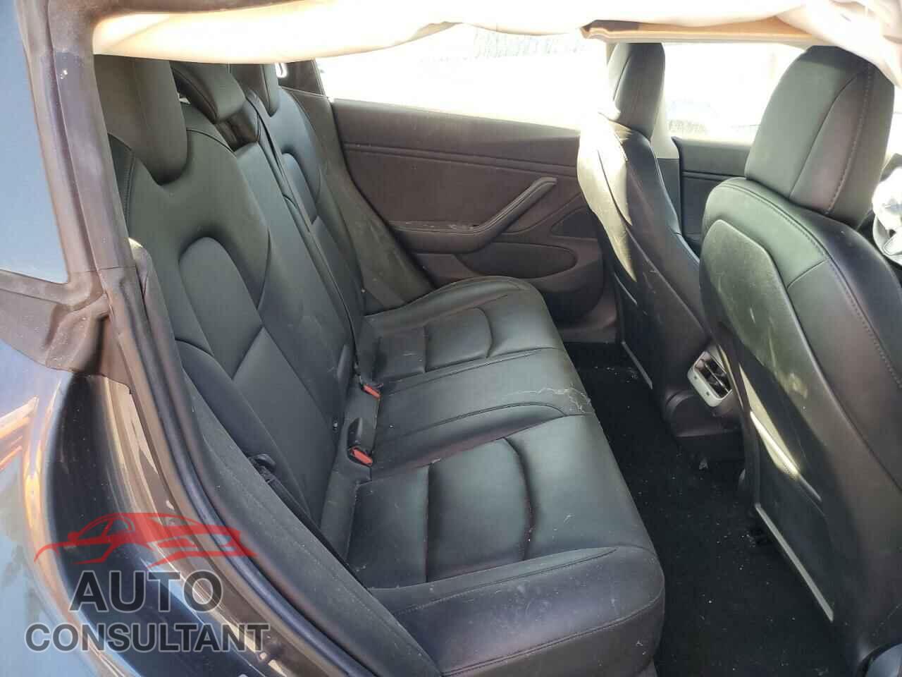 TESLA MODEL 3 2018 - 5YJ3E1EA6JF020116