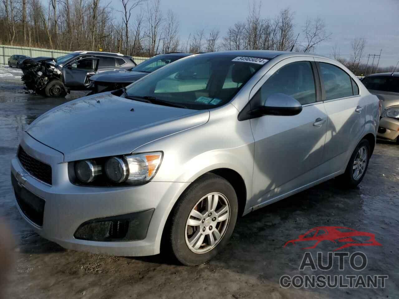 CHEVROLET SONIC 2014 - 1G1JC5SG8E4102819