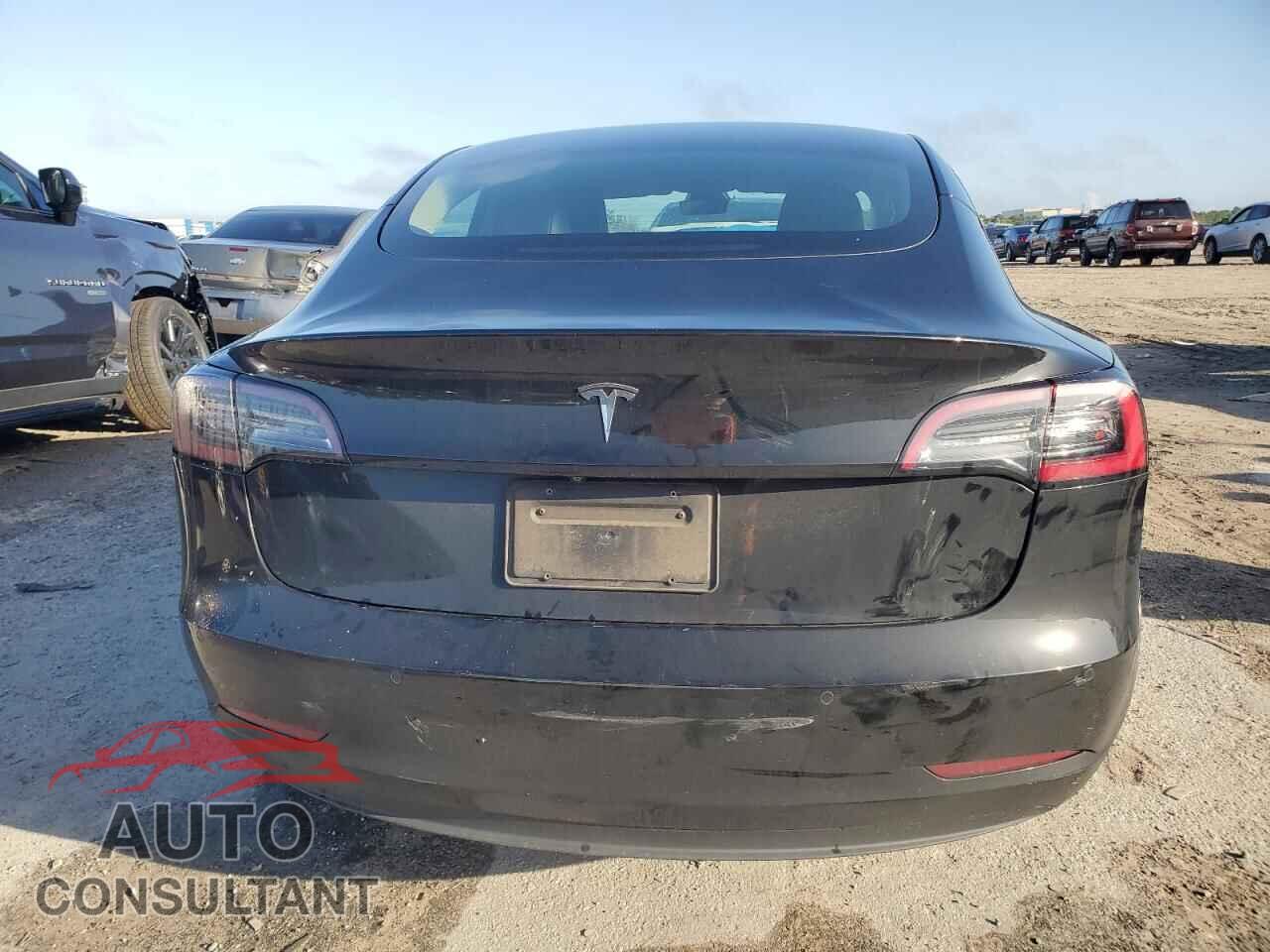 TESLA MODEL 3 2021 - 5YJ3E1EA1MF086738