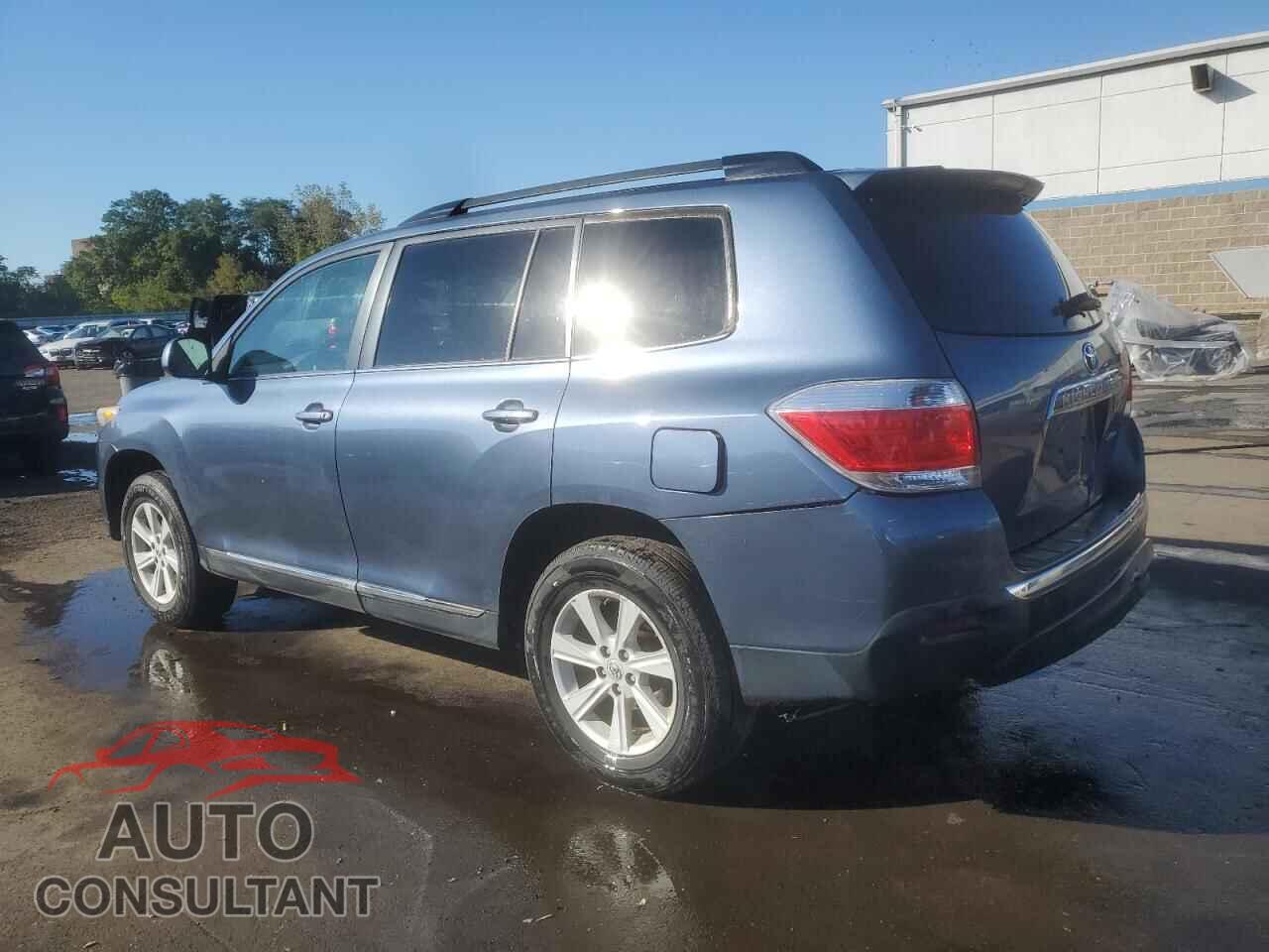 TOYOTA HIGHLANDER 2013 - 5TDBK3EH4DS248564