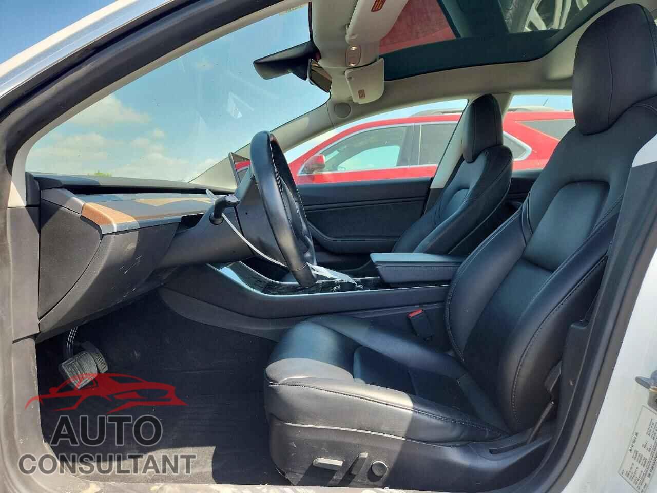 TESLA MODEL 3 2019 - 5YJ3E1EA7KF402365