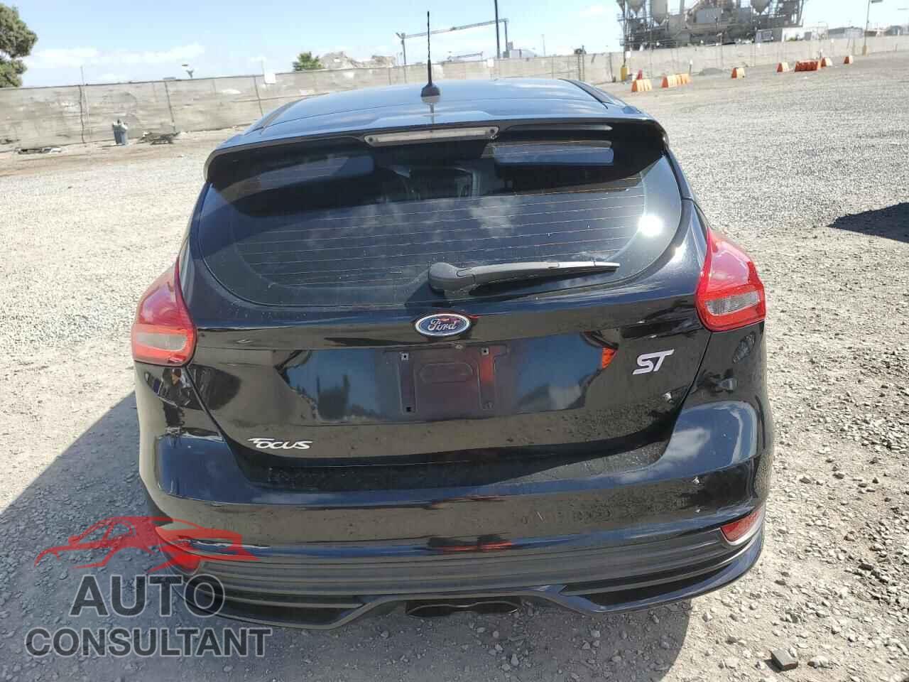 FORD FOCUS 2016 - 1FADP3L98GL347616