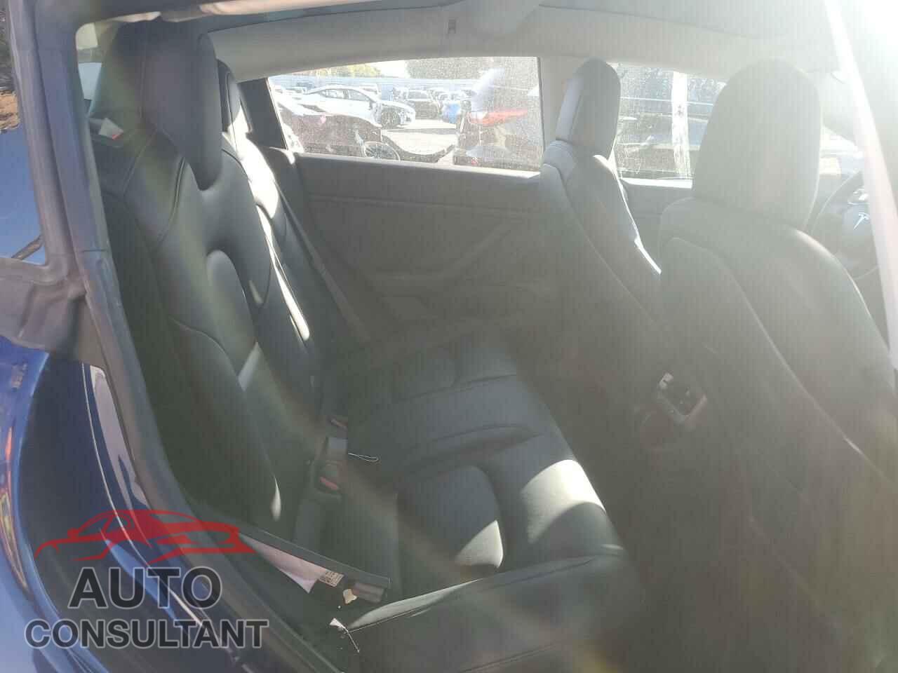 TESLA MODEL 3 2018 - 5YJ3E1EB0JF131012