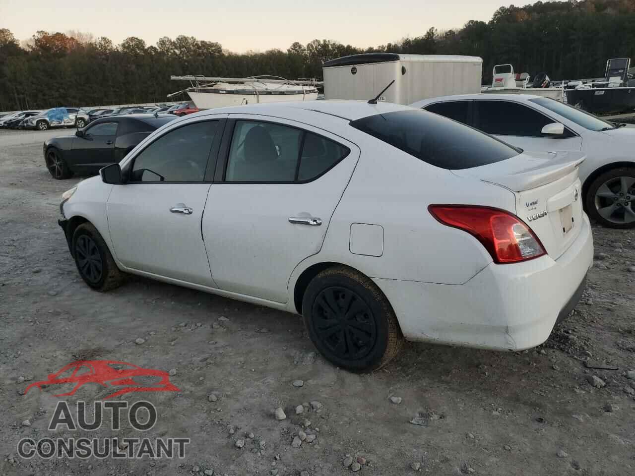 NISSAN VERSA 2017 - 3N1CN7AP1HL856444