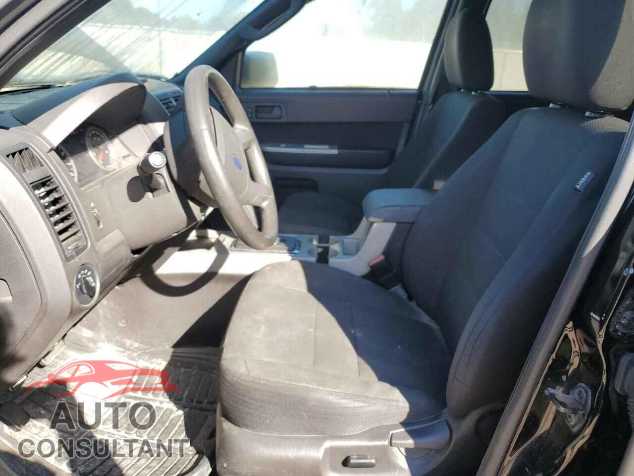 FORD ESCAPE 2010 - 1FMCU9D77AKB73688