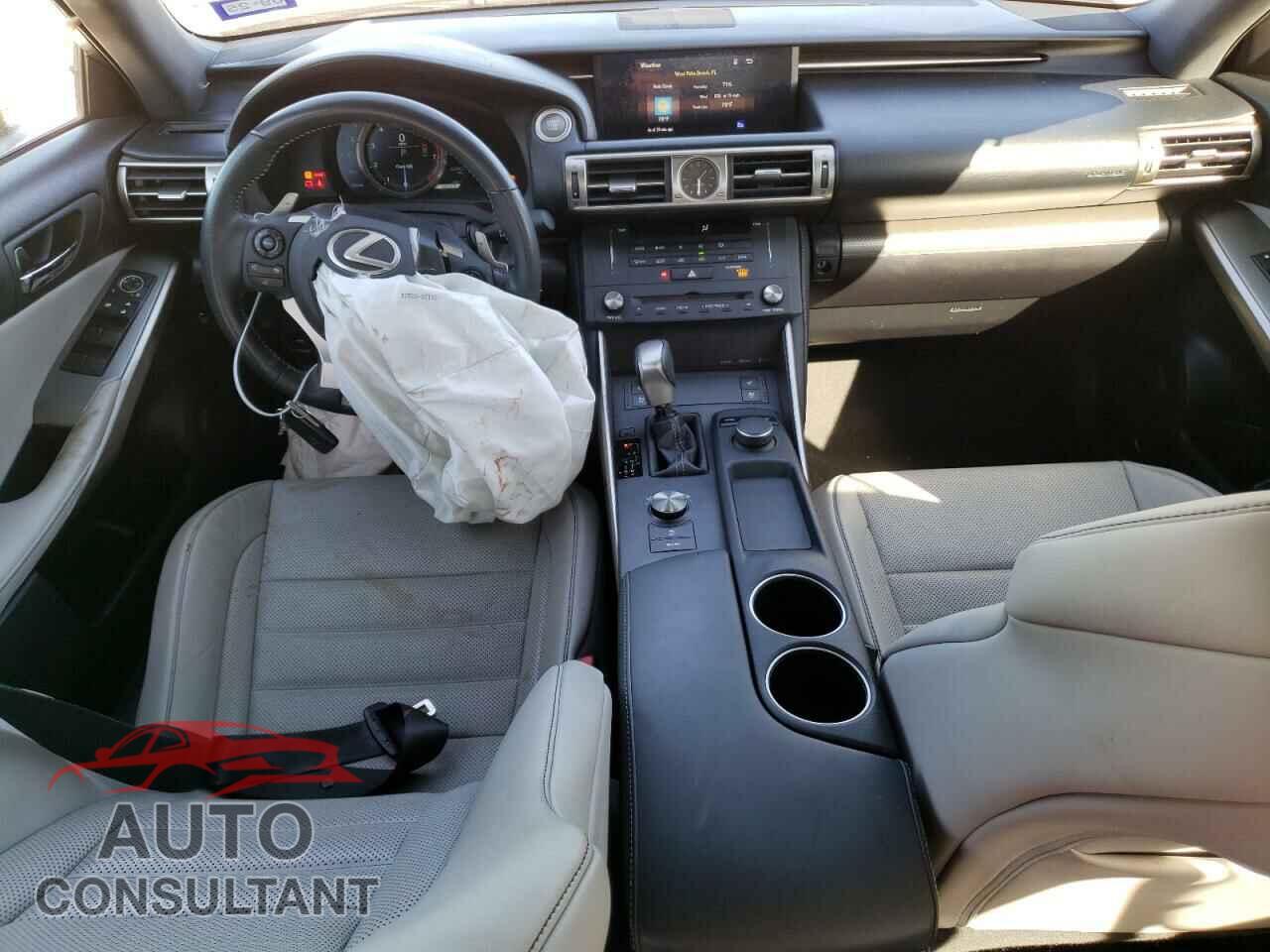 LEXUS IS 2015 - JTHBF1D22F5068416