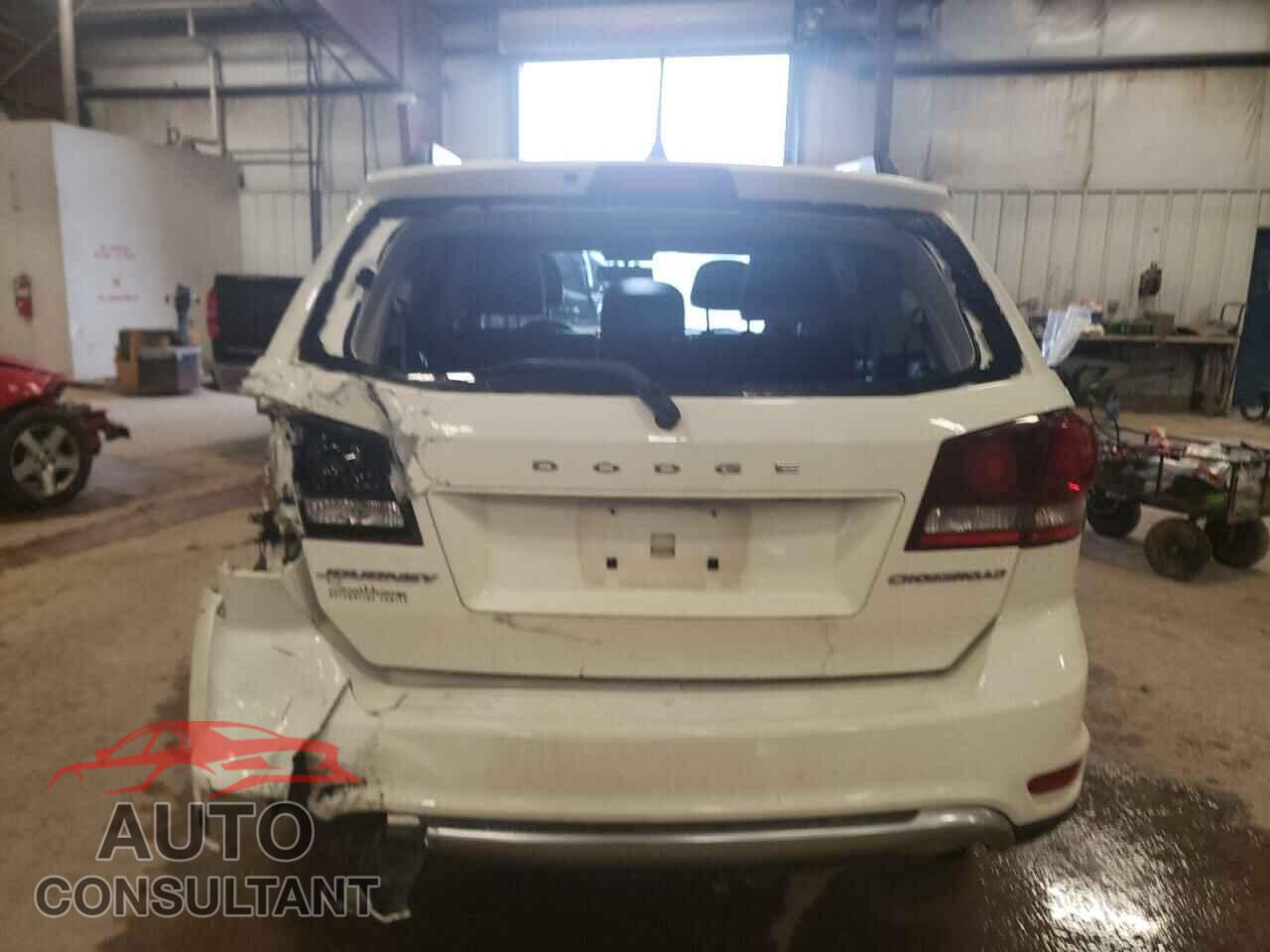 DODGE JOURNEY 2015 - 3C4PDCGB3FT577841