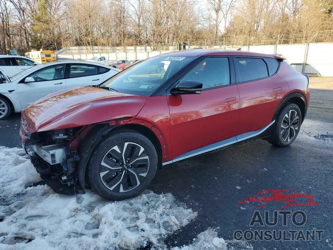 KIA EV6 LIGHT 2023 - KNDC34LA8P5128953
