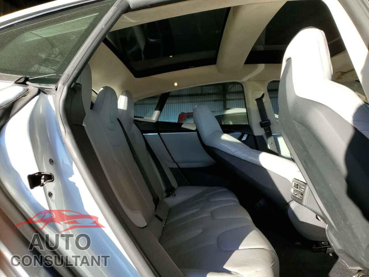 TESLA MODEL S 2015 - 5YJSA1E29FF107922