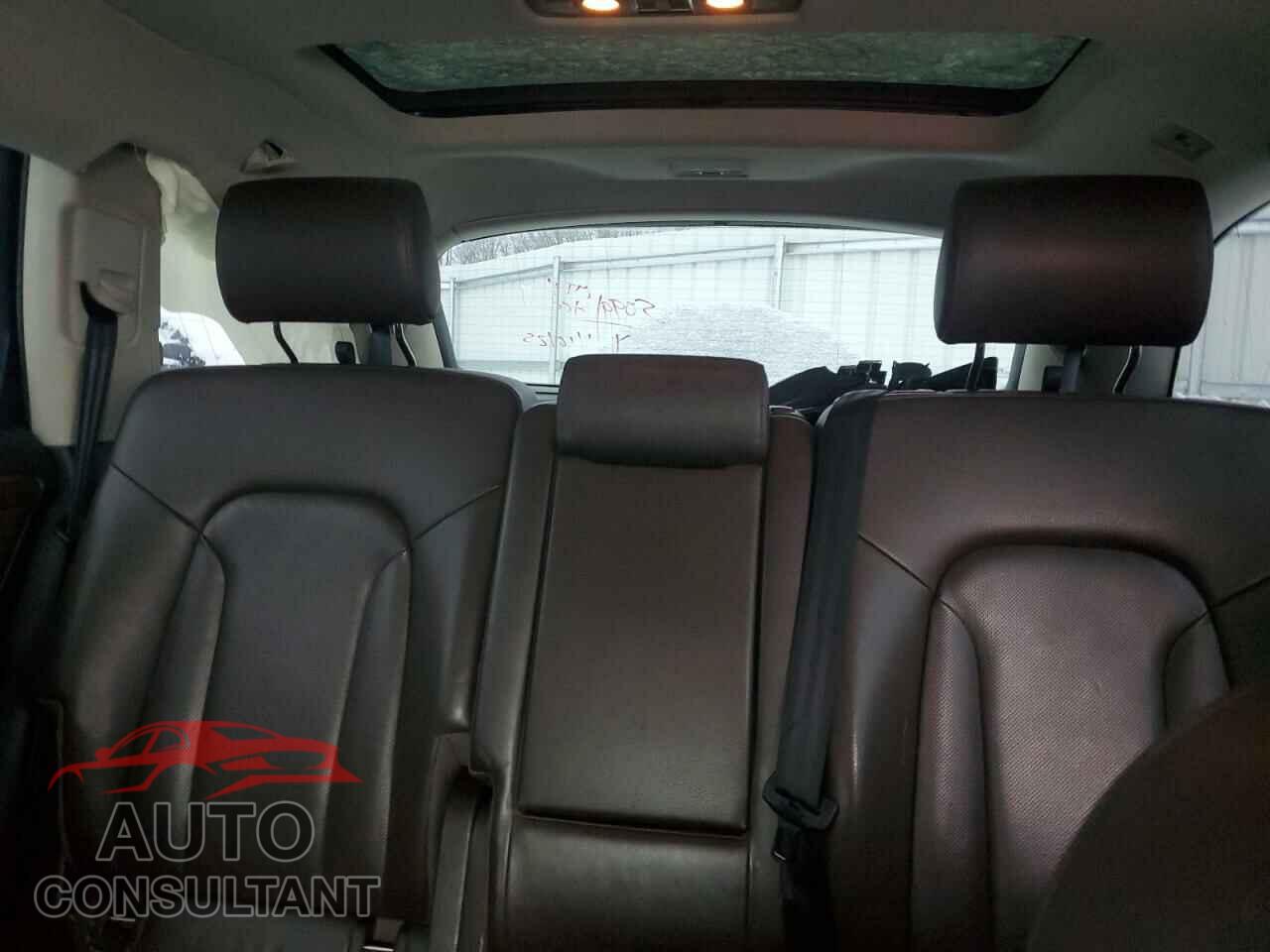 AUDI Q7 2011 - WA1VMAFE1BD005099