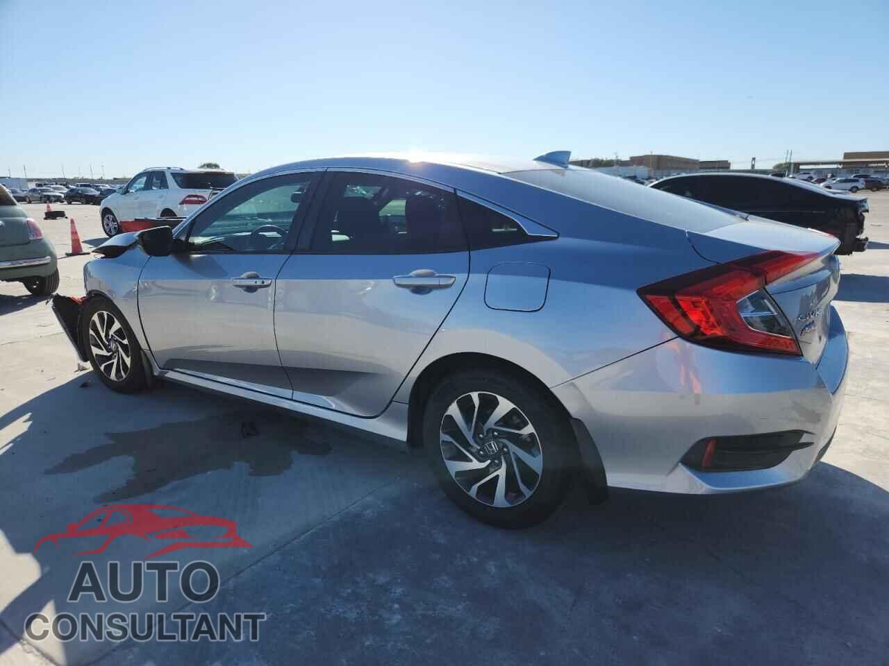 HONDA CIVIC 2018 - 19XFC2F73JE034105