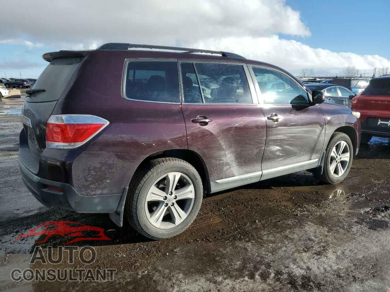 TOYOTA HIGHLANDER 2013 - 5TDBK3EH8DS215180