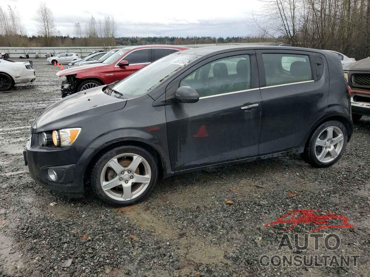 CHEVROLET SONIC 2015 - 1G1JE6SB5F4183610
