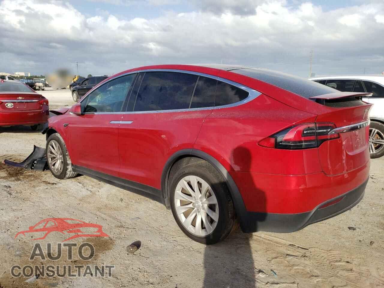 TESLA MODEL X 2019 - 5YJXCAE27KF200092