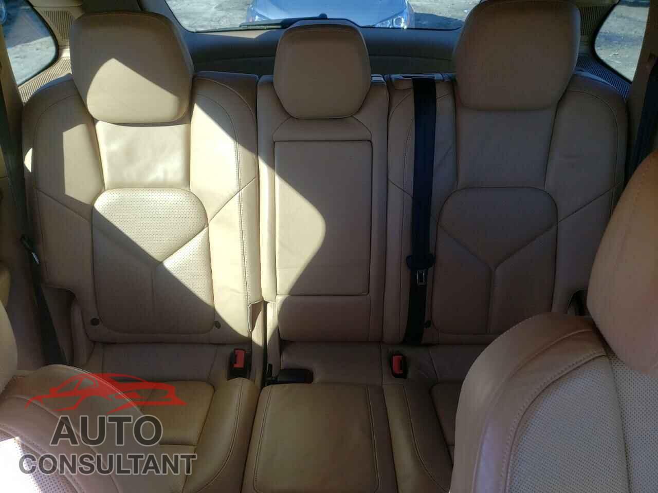 PORSCHE CAYENNE 2011 - WP1AB2A2XBLA44503