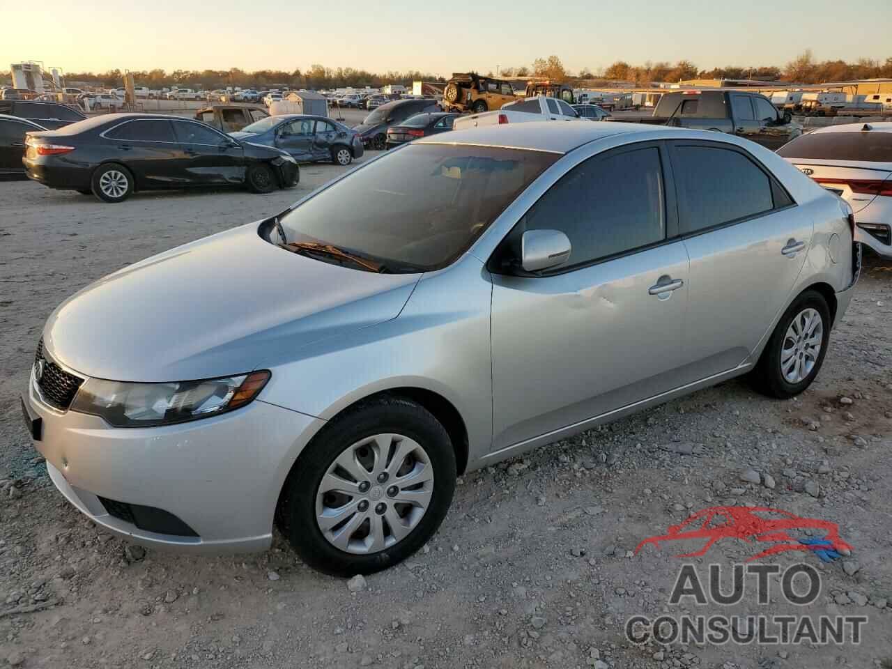 KIA FORTE 2011 - KNAFU4A25B5398217