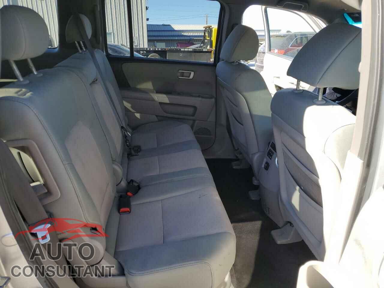 HONDA PILOT 2010 - 5FNYF3H47AB003068