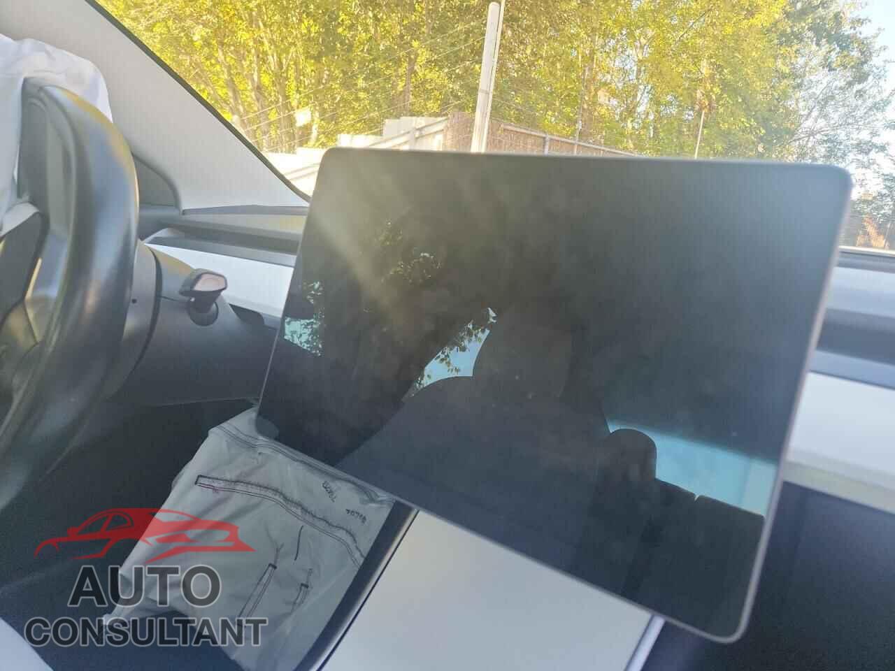 TESLA MODEL 3 2018 - 5YJ3E1EA4JF169480