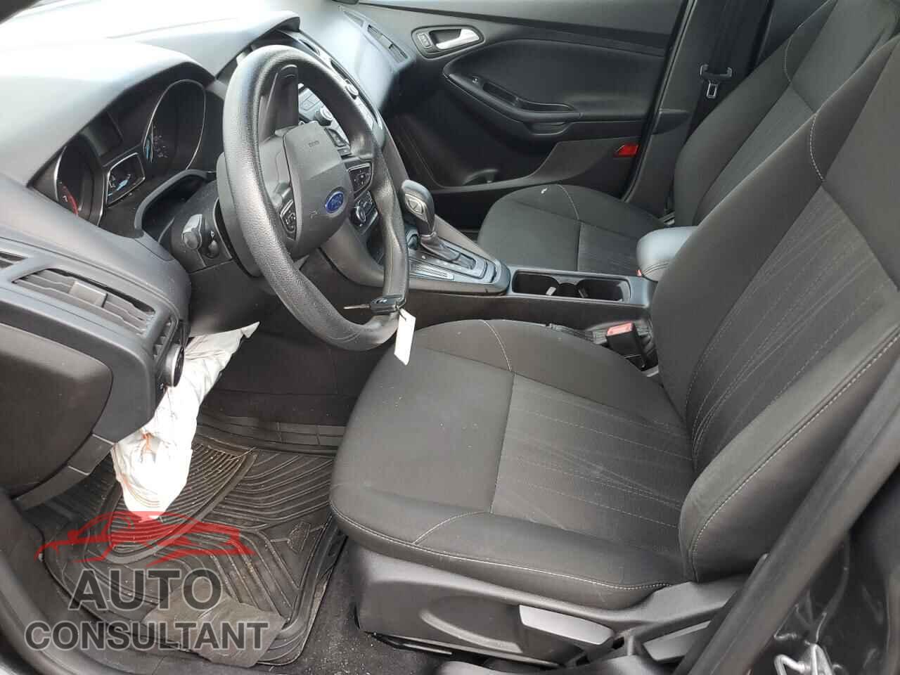 FORD FOCUS 2017 - 1FADP3F2XHL209446