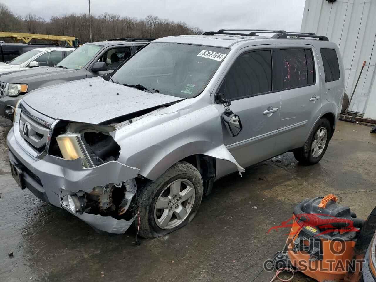 HONDA PILOT 2011 - 5FNYF4H59BB040882