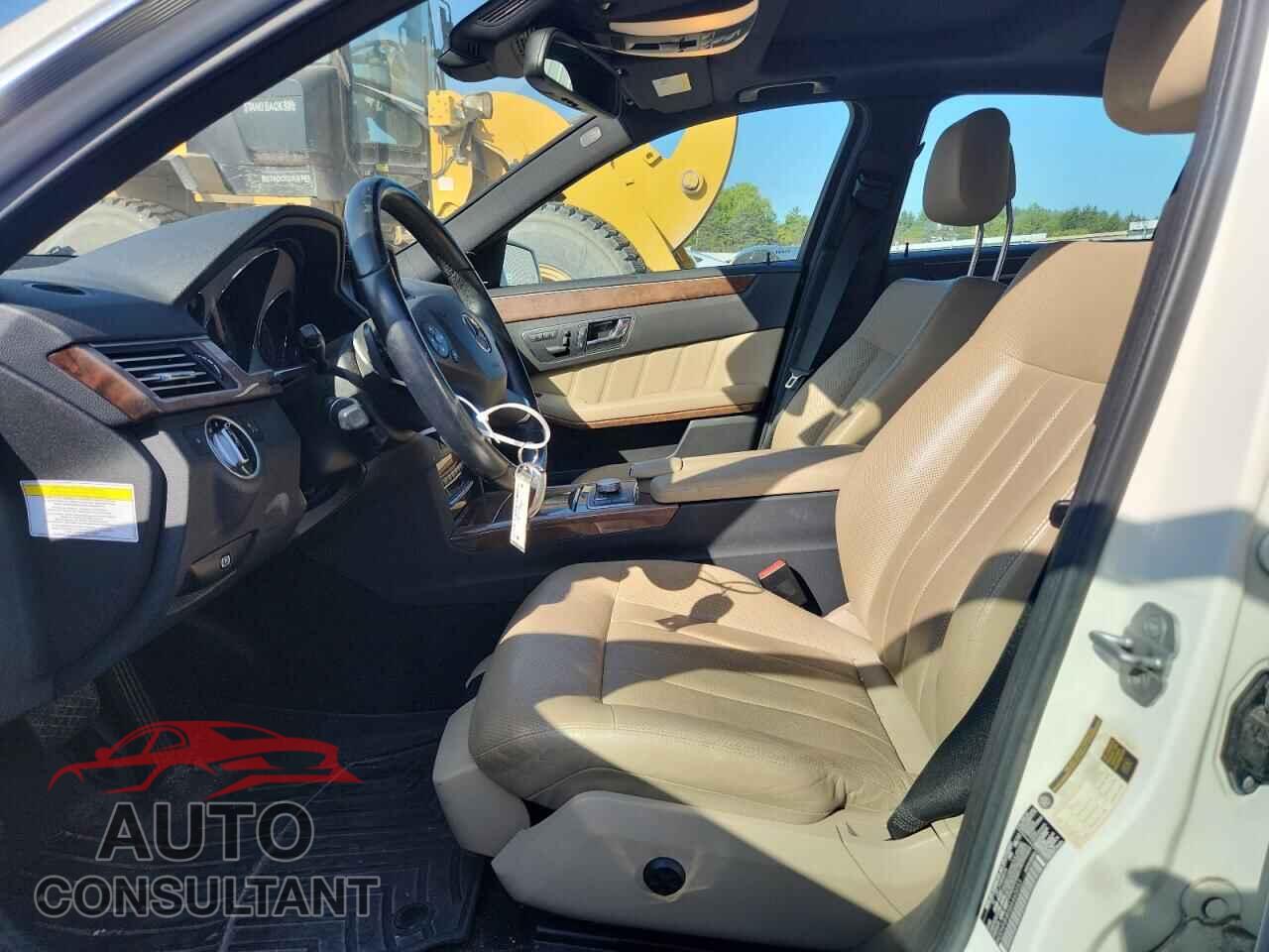MERCEDES-BENZ E-CLASS 2011 - WDDHF8HB5BA460053