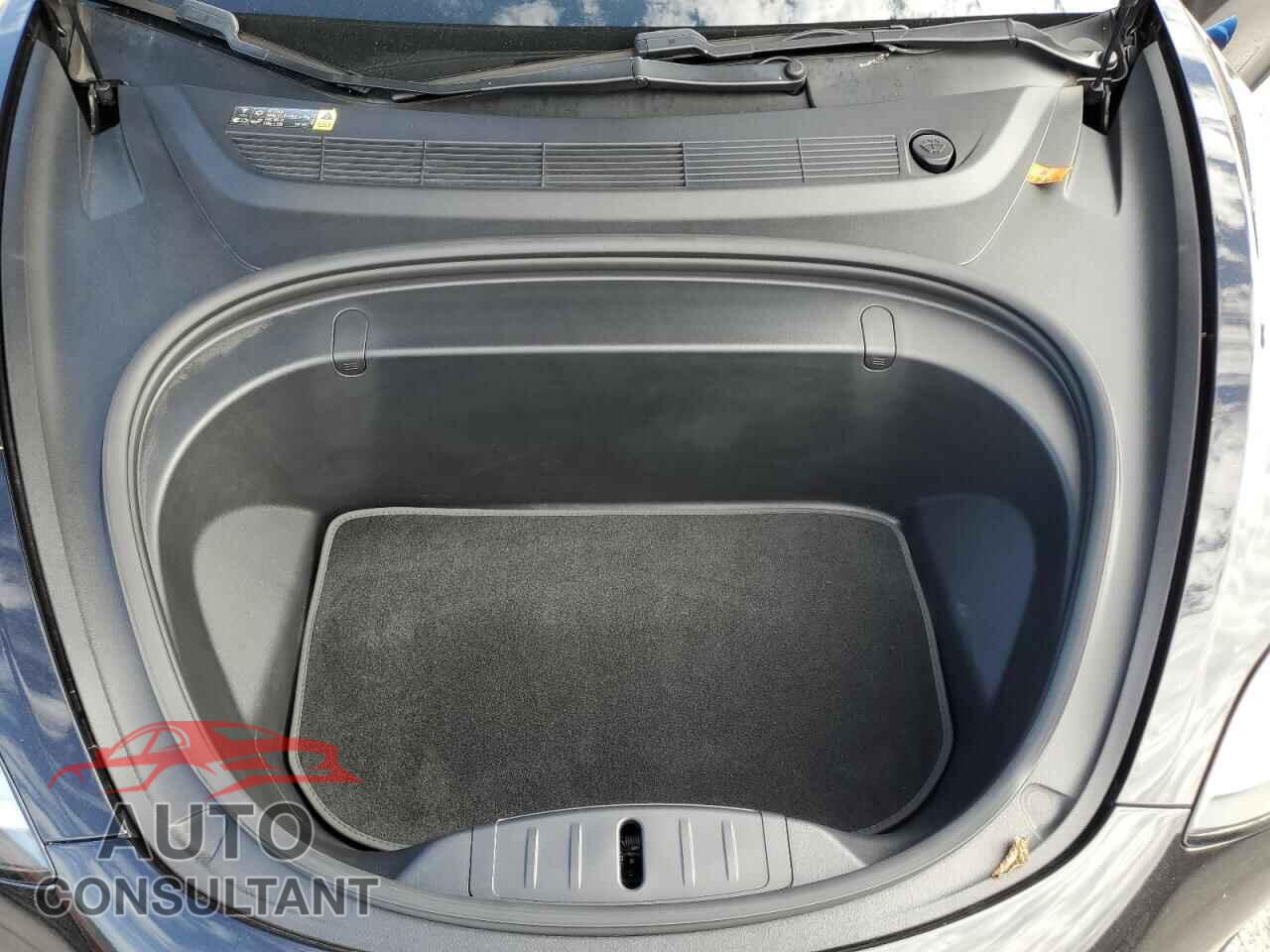 TESLA MODEL 3 2018 - 5YJ3E1EA8JF071178