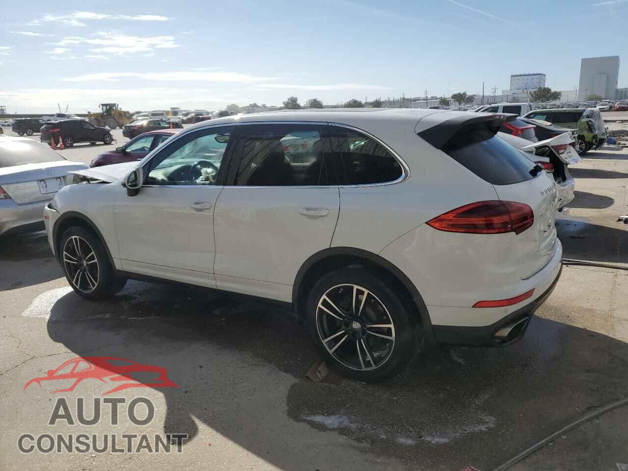 PORSCHE CAYENNE 2016 - WP1AA2A28GLA09453