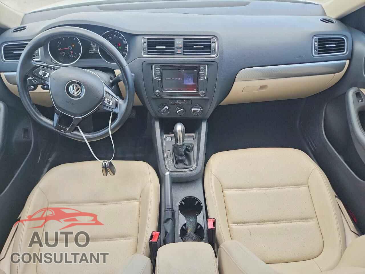 VOLKSWAGEN JETTA 2017 - 3VWDB7AJ4HM399285