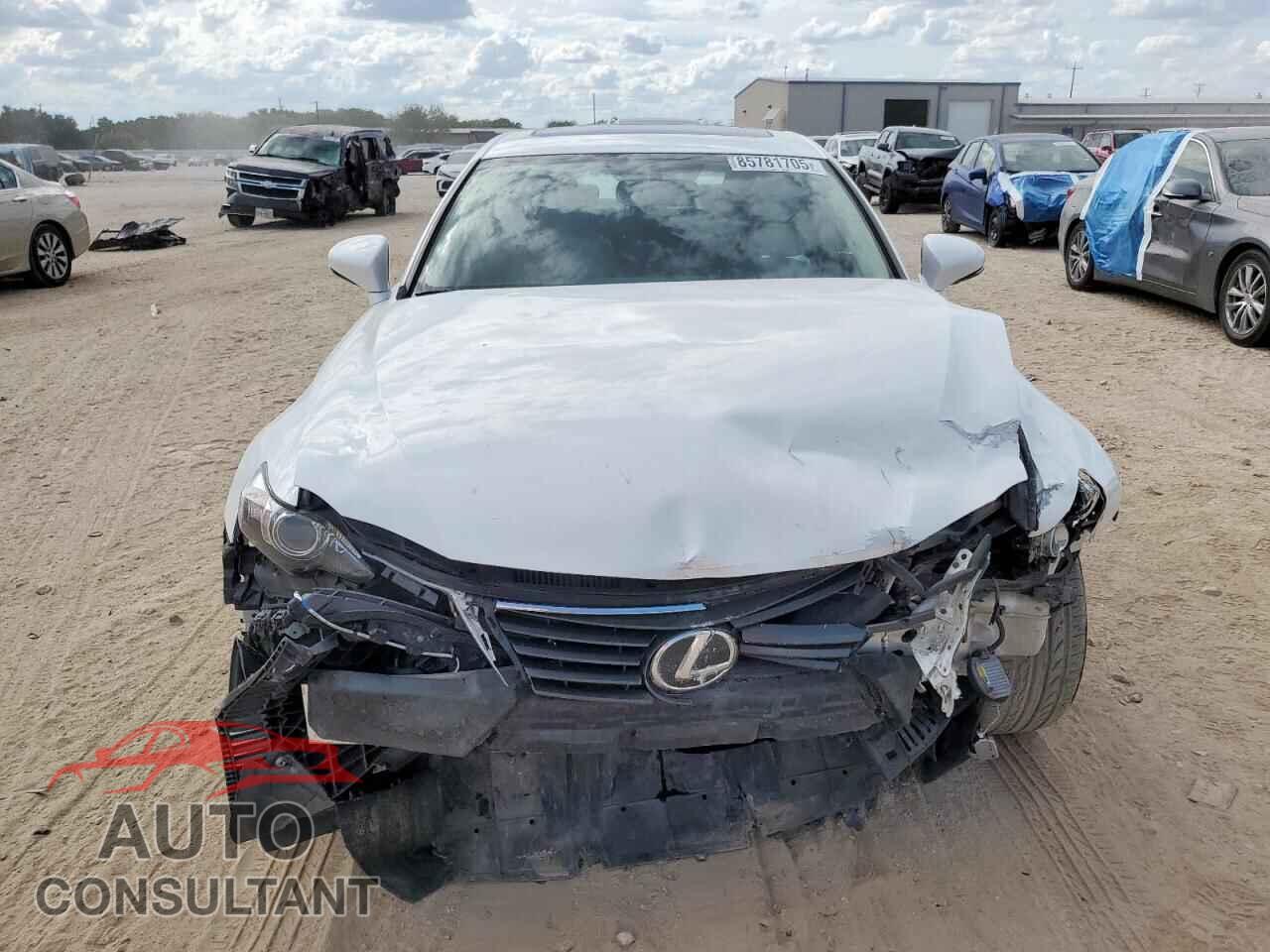 LEXUS IS 2015 - JTHBF1D22F5056573