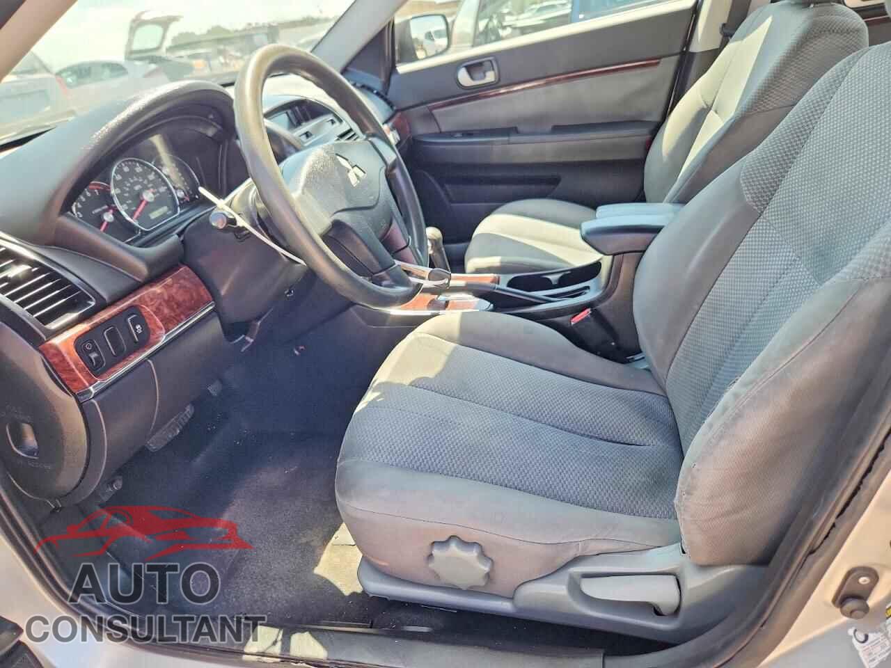 MITSUBISHI GALANT 2011 - 4A32B3FF4BE014485
