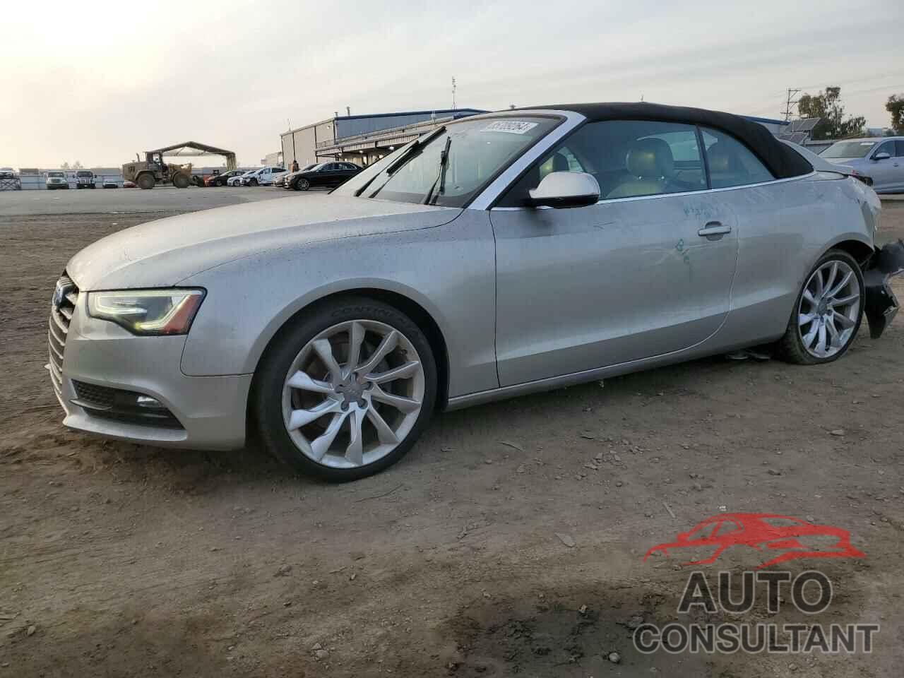 AUDI A5 2013 - WAUJFAFH6DN002704