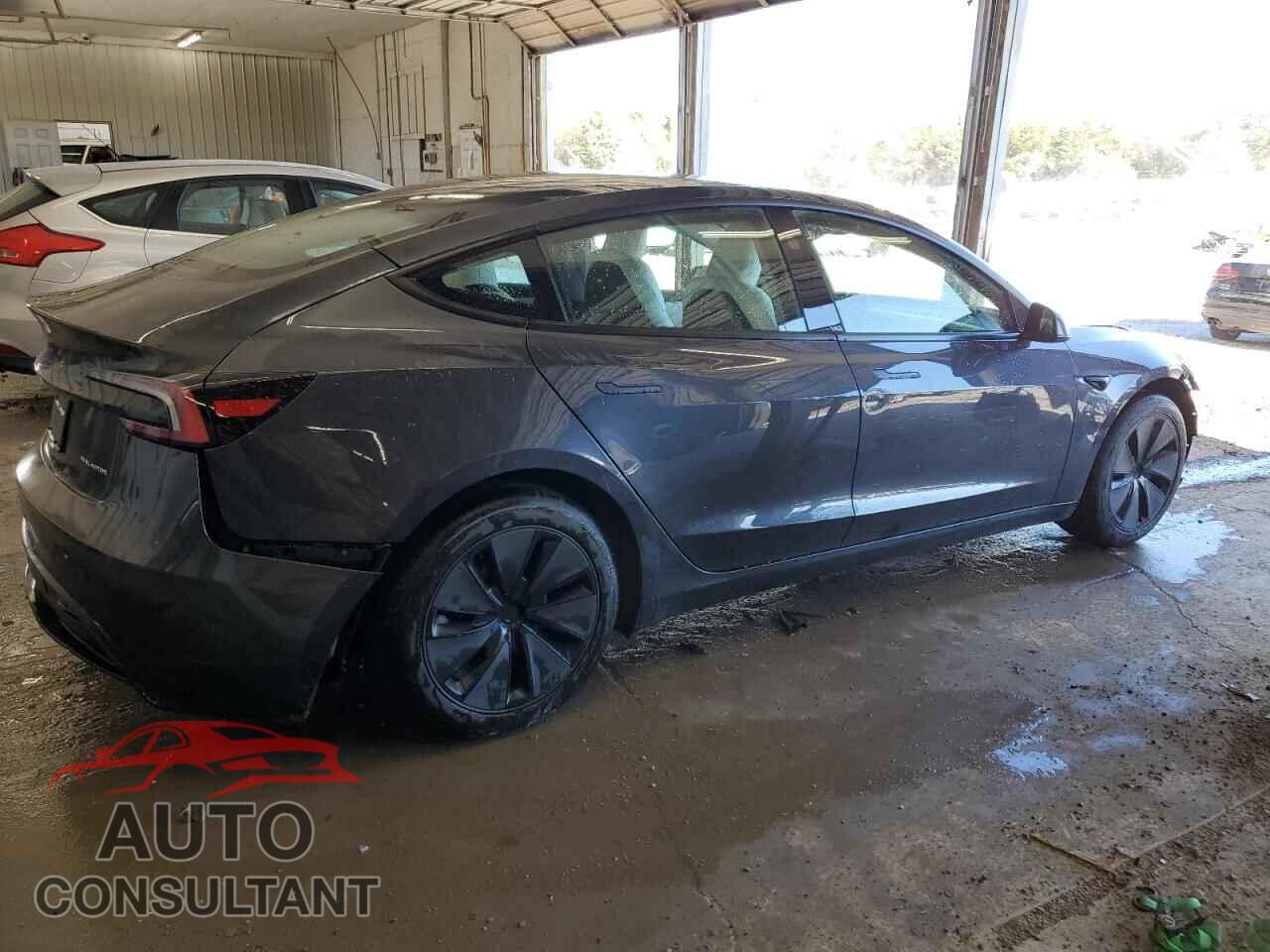 TESLA MODEL 3 2025 - 5YJ3E1EB4SF016589