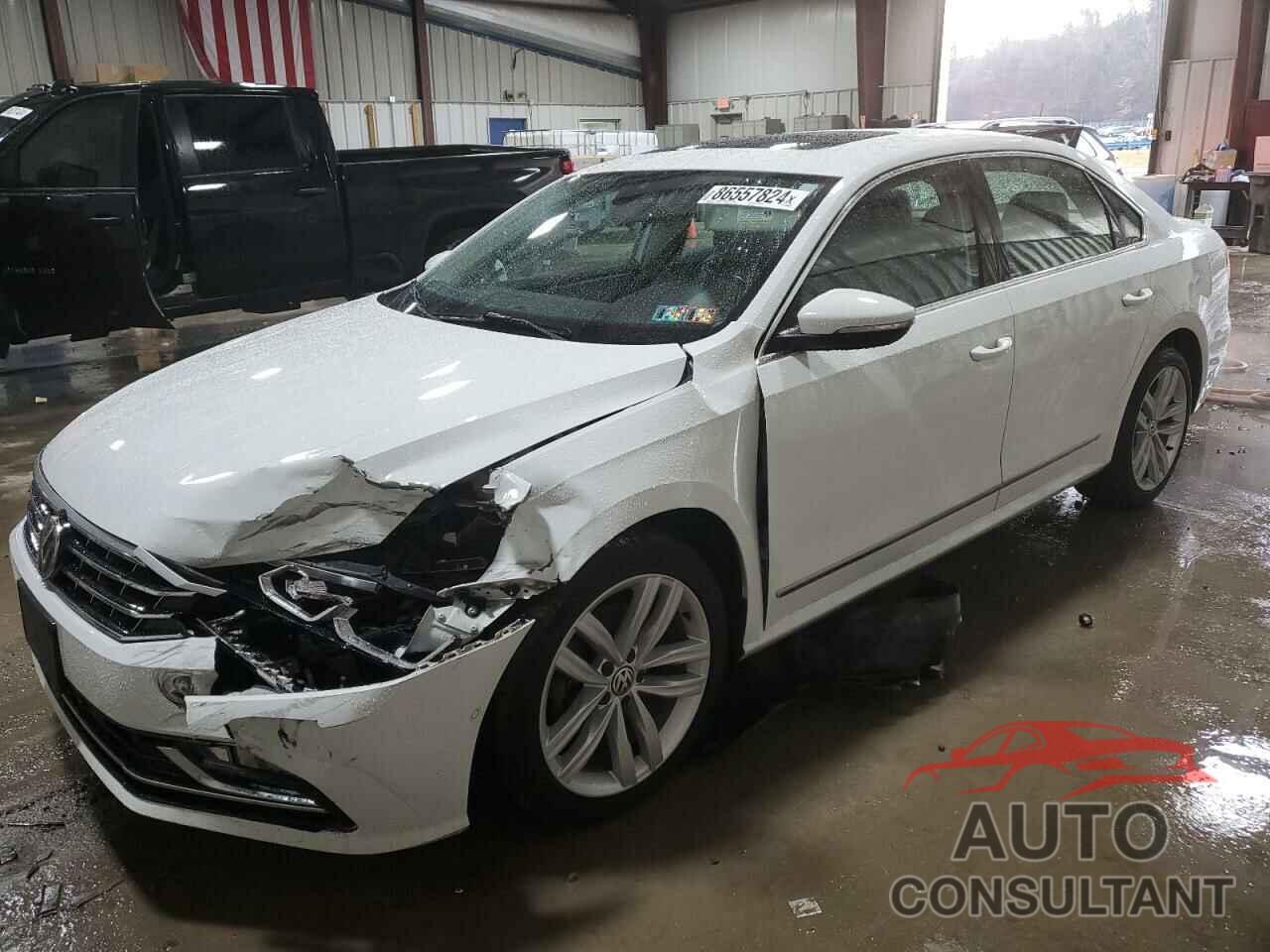 VOLKSWAGEN PASSAT 2018 - 1VWCA7A33JC017304