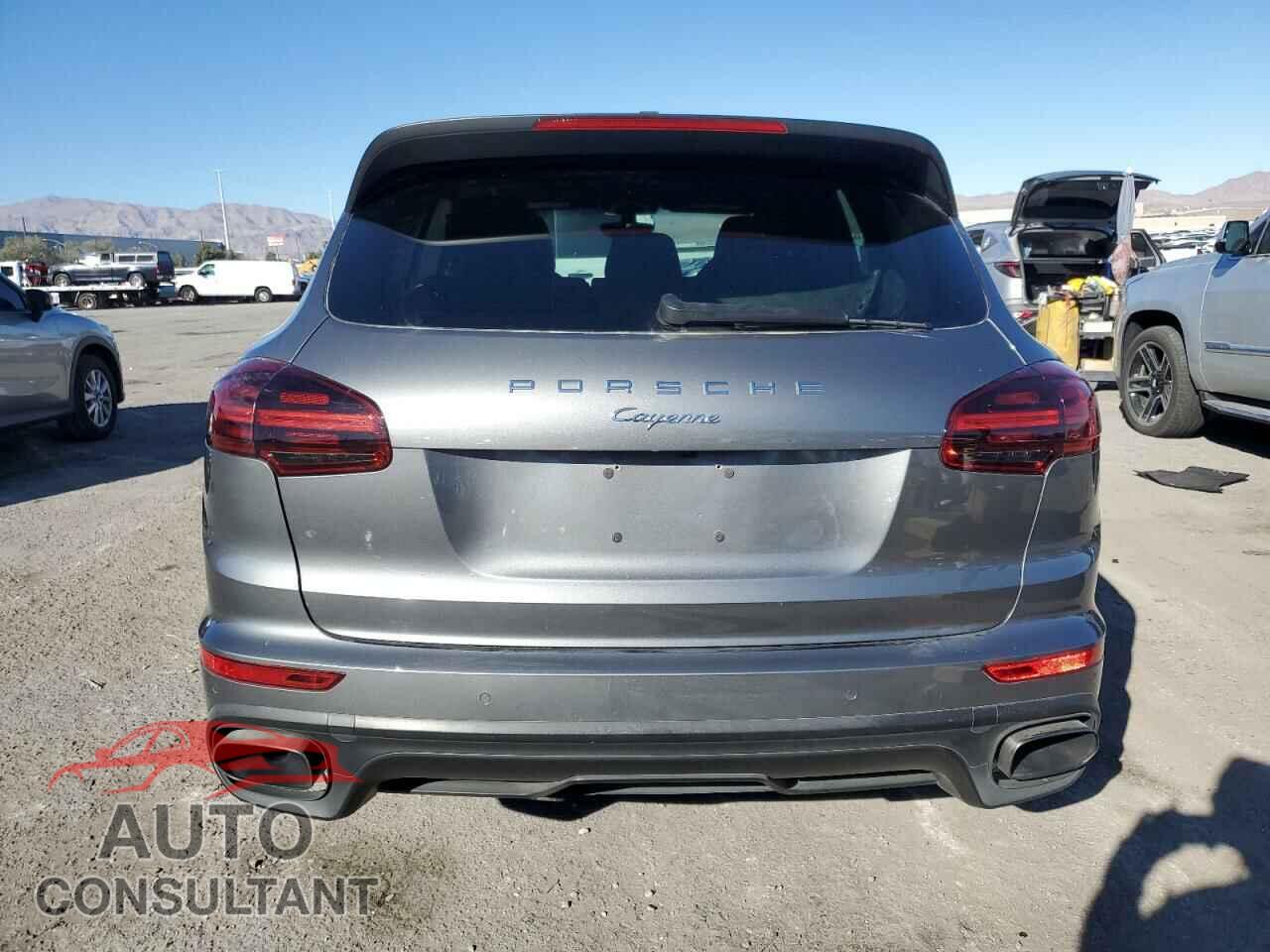 PORSCHE CAYENNE 2016 - WP1AA2A24GKA11187