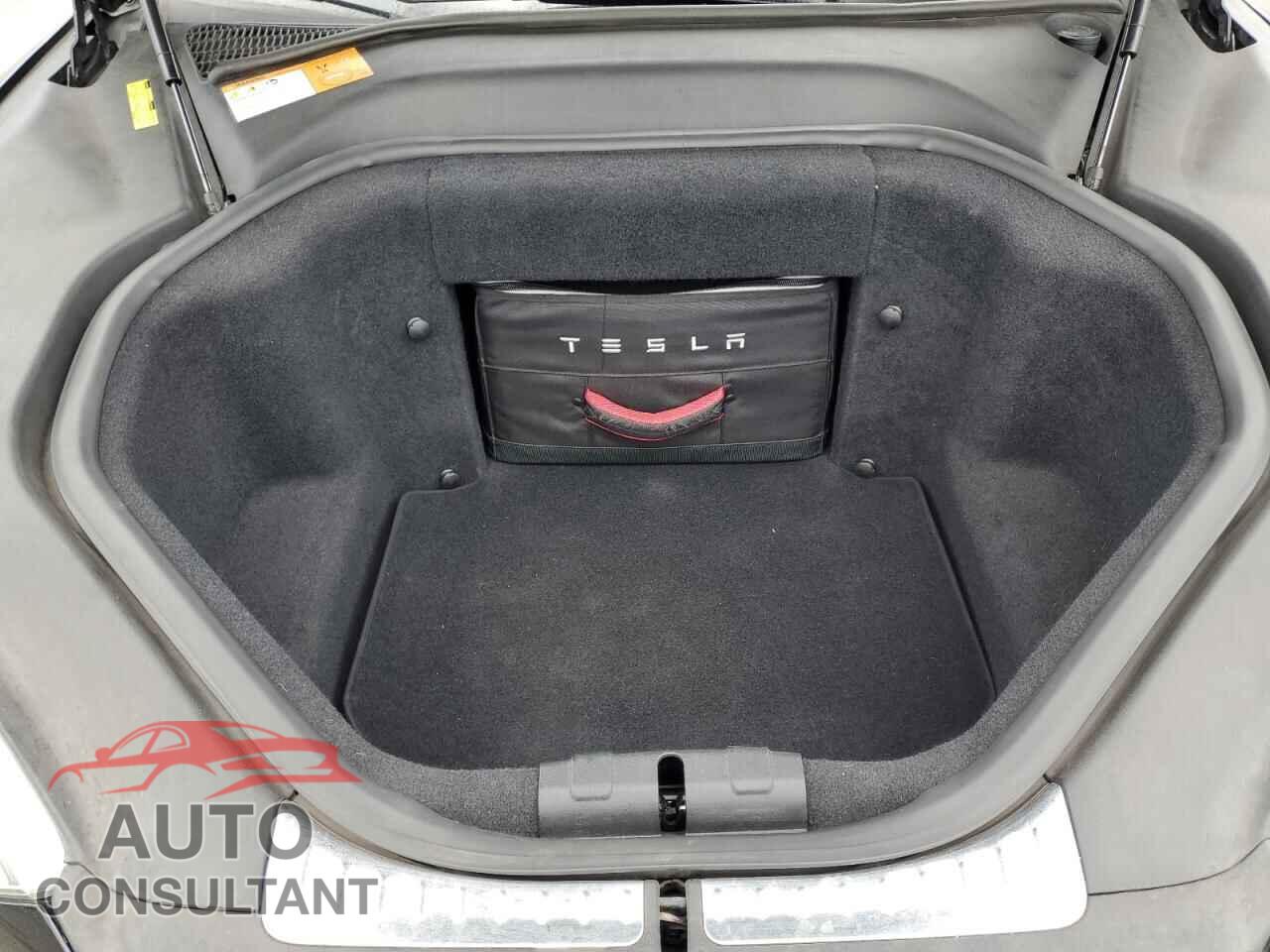 TESLA MODEL S 2012 - 5YJSA1CPXCFP01879