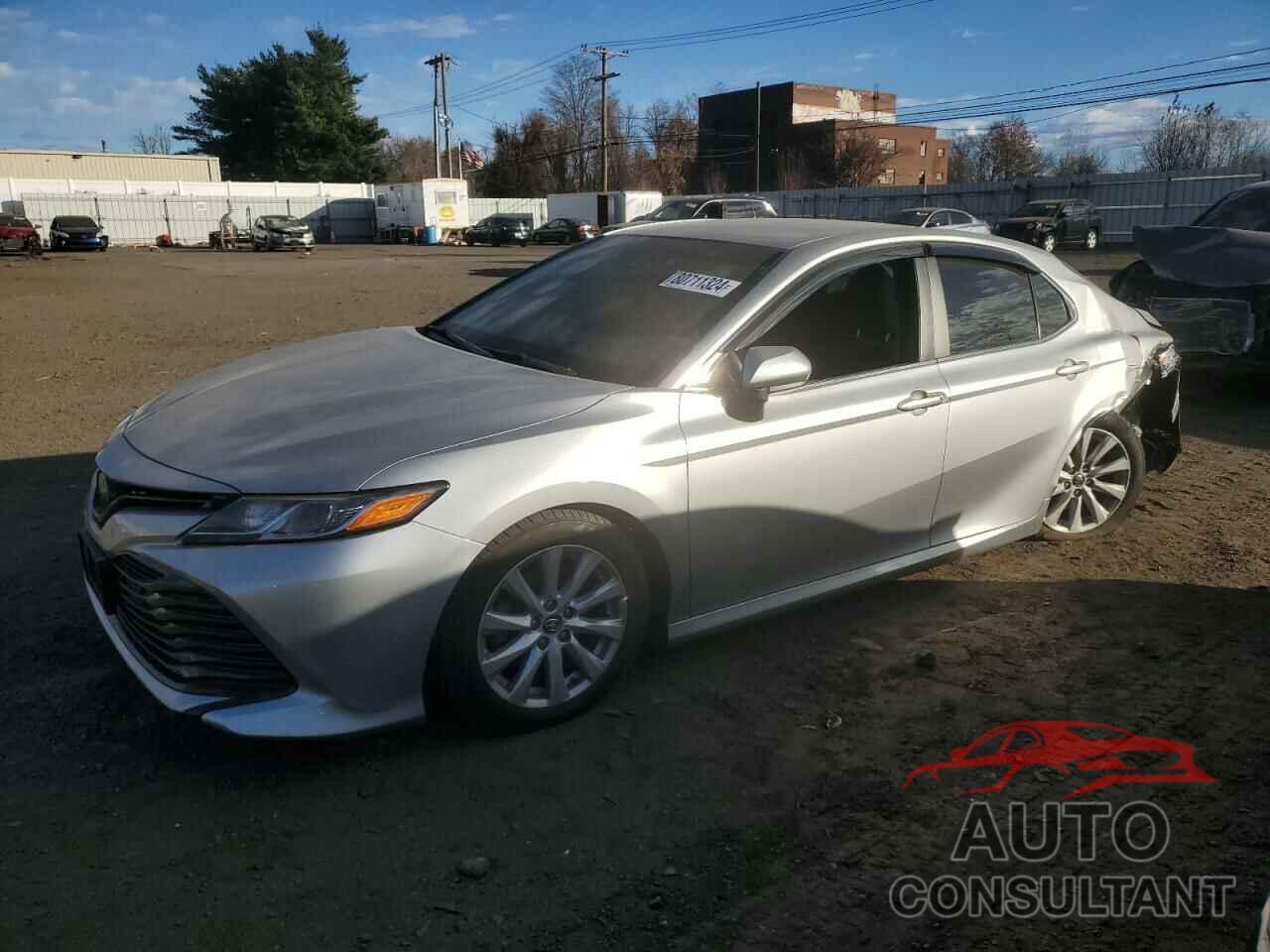 TOYOTA CAMRY 2018 - 4T1B11HK5JU567893