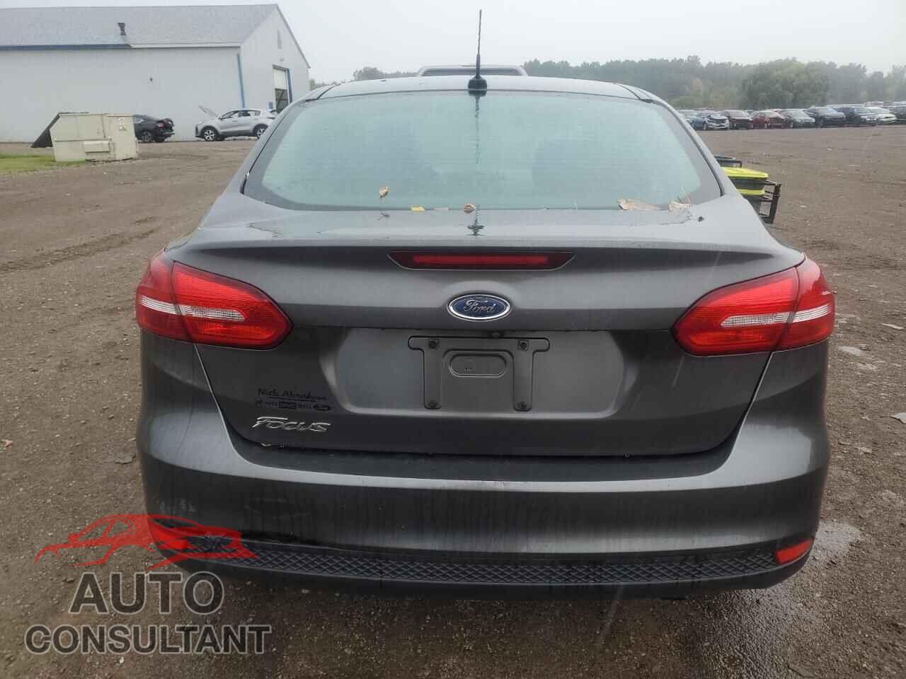 FORD FOCUS 2015 - 1FADP3E20FL310526