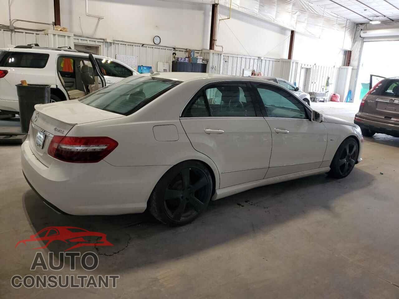 MERCEDES-BENZ E-CLASS 2012 - WDDHF8JB1CA602040