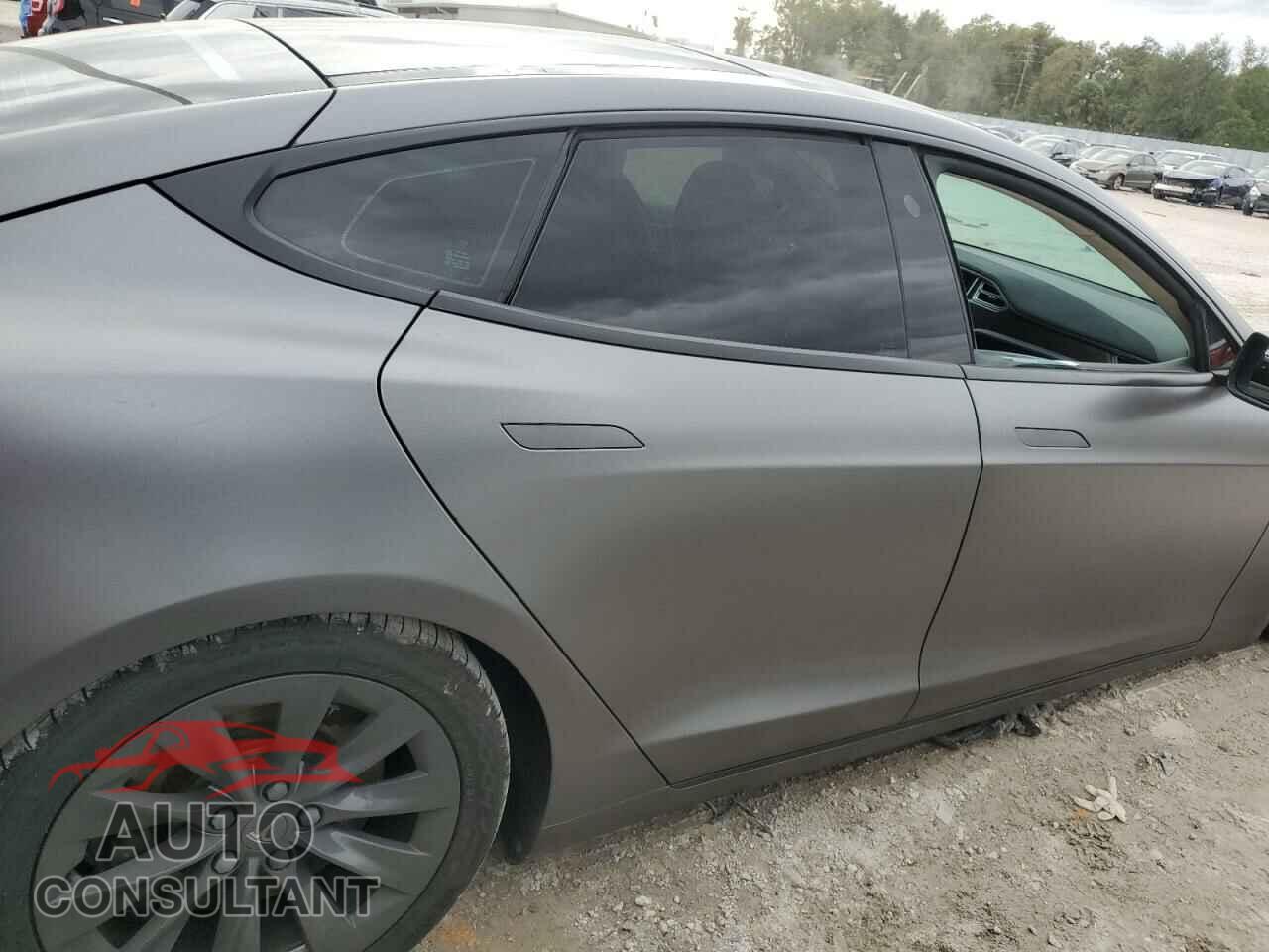 TESLA MODEL S 2016 - 5YJSA1E25GF168038
