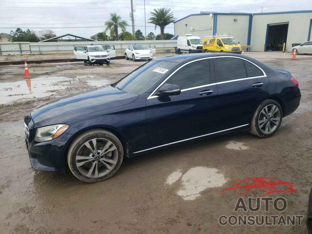MERCEDES-BENZ C-CLASS 2018 - 55SWF4KB0JU267106