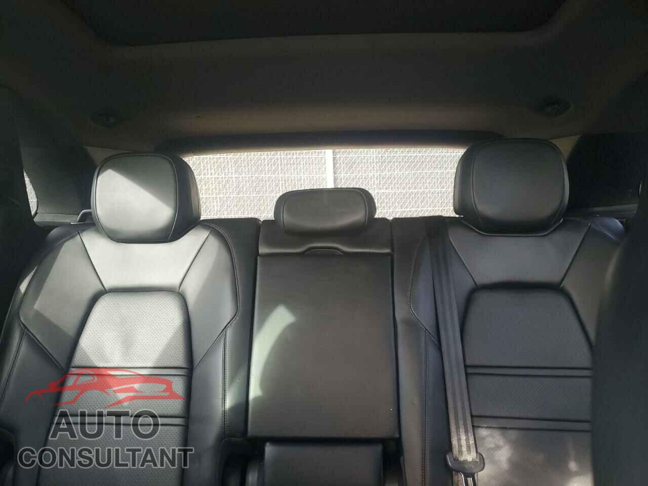 PORSCHE CAYENNE 2019 - WP1AA2AY3KDA05219