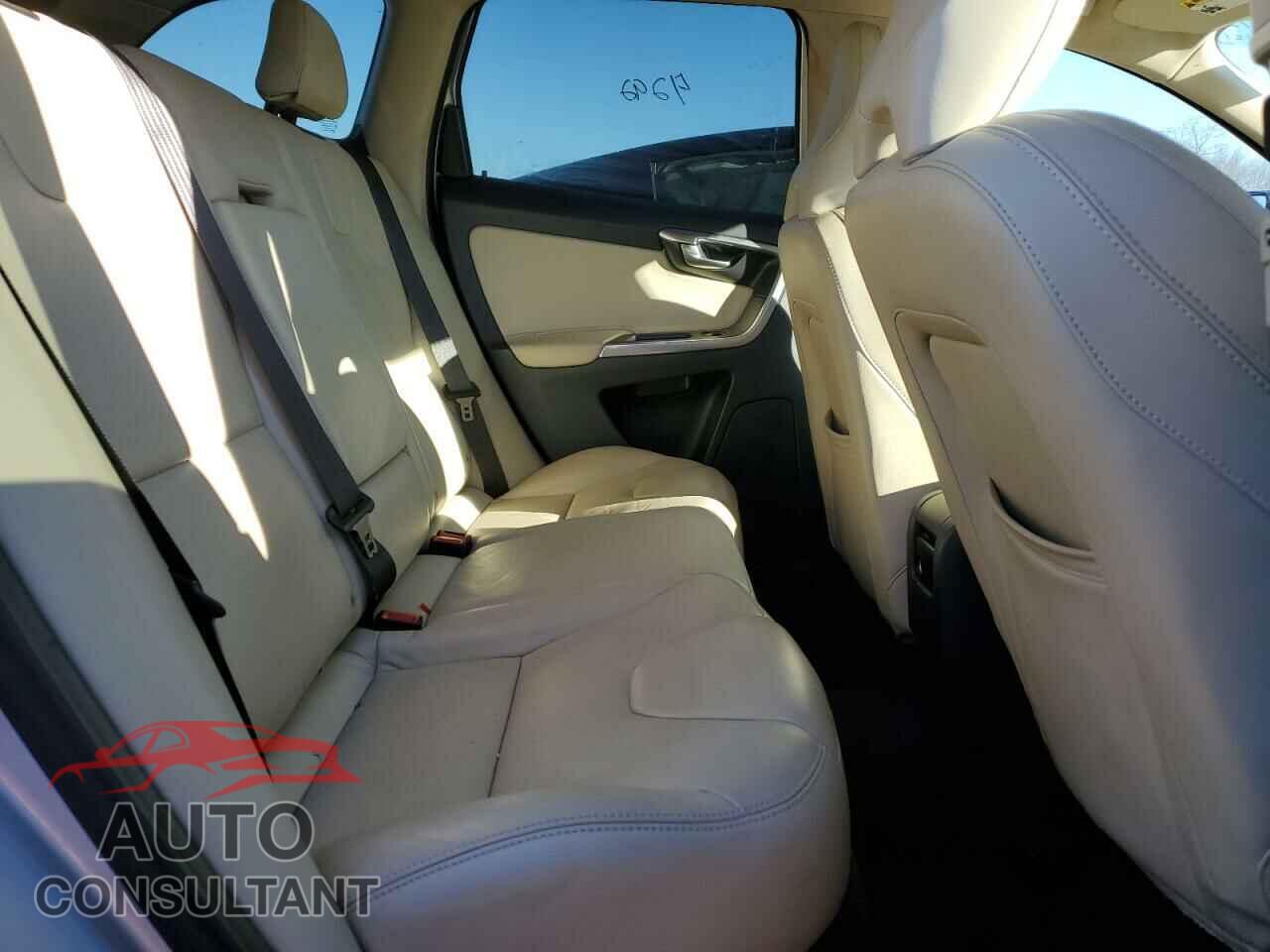 VOLVO XC60 2017 - YV449MRR4H2222831