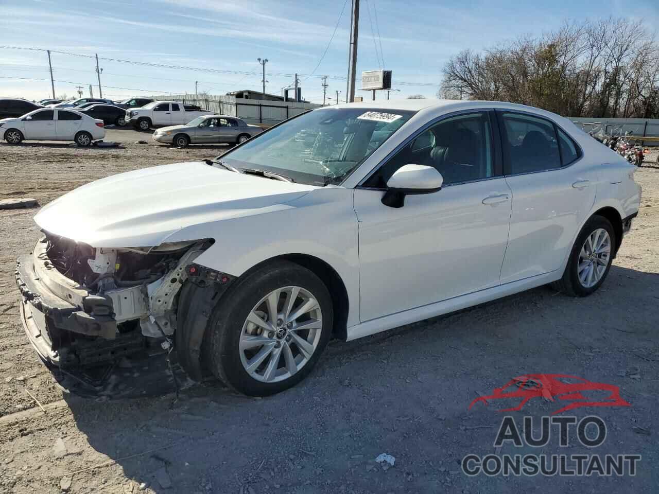 TOYOTA CAMRY 2022 - 4T1C11AK9NU628246