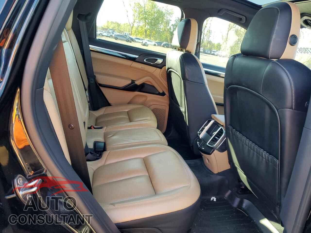 PORSCHE CAYENNE 2016 - WP1AE2A21GLA17463