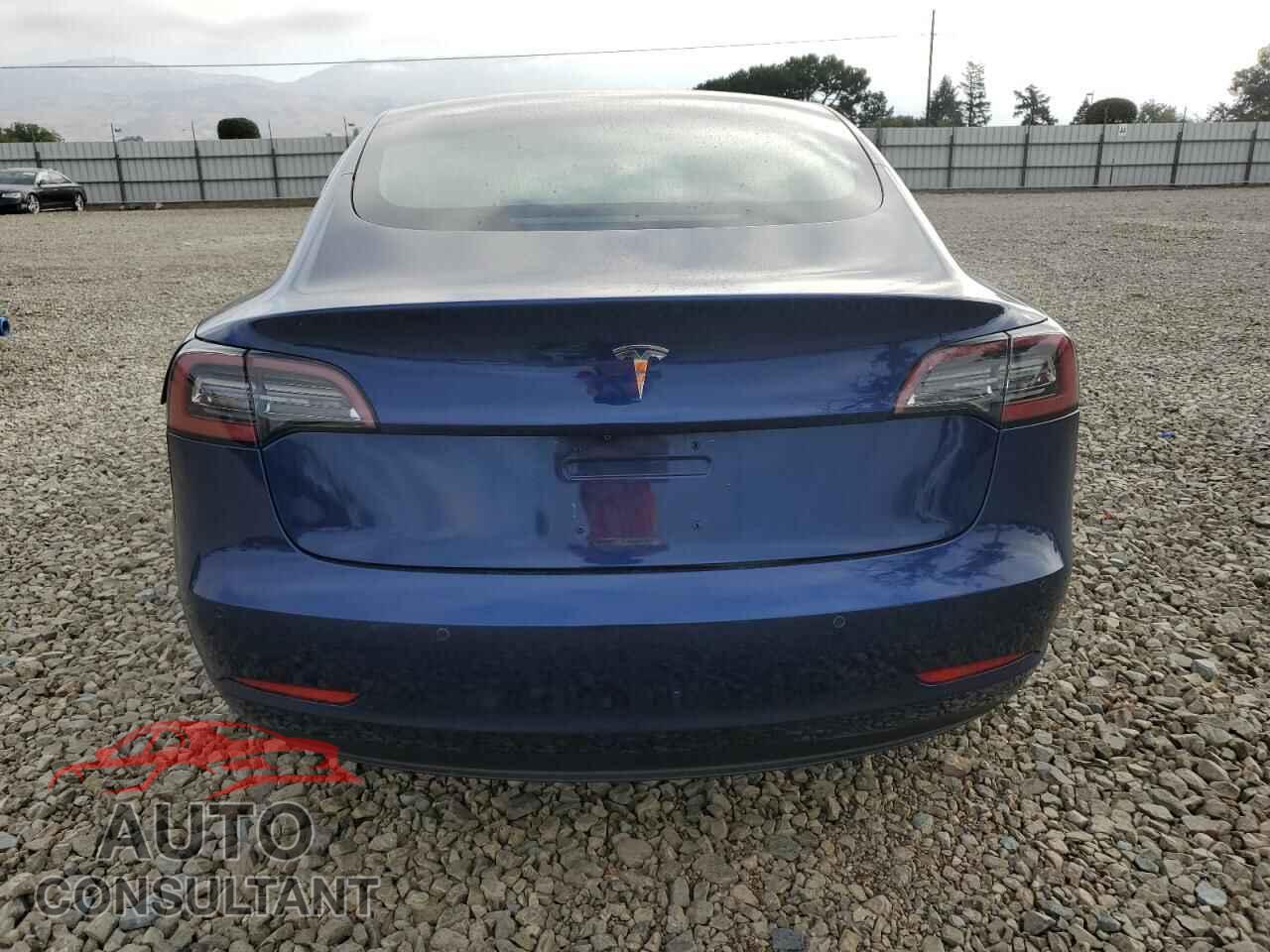 TESLA MODEL 3 2018 - 5YJ3E1EBXJF088217