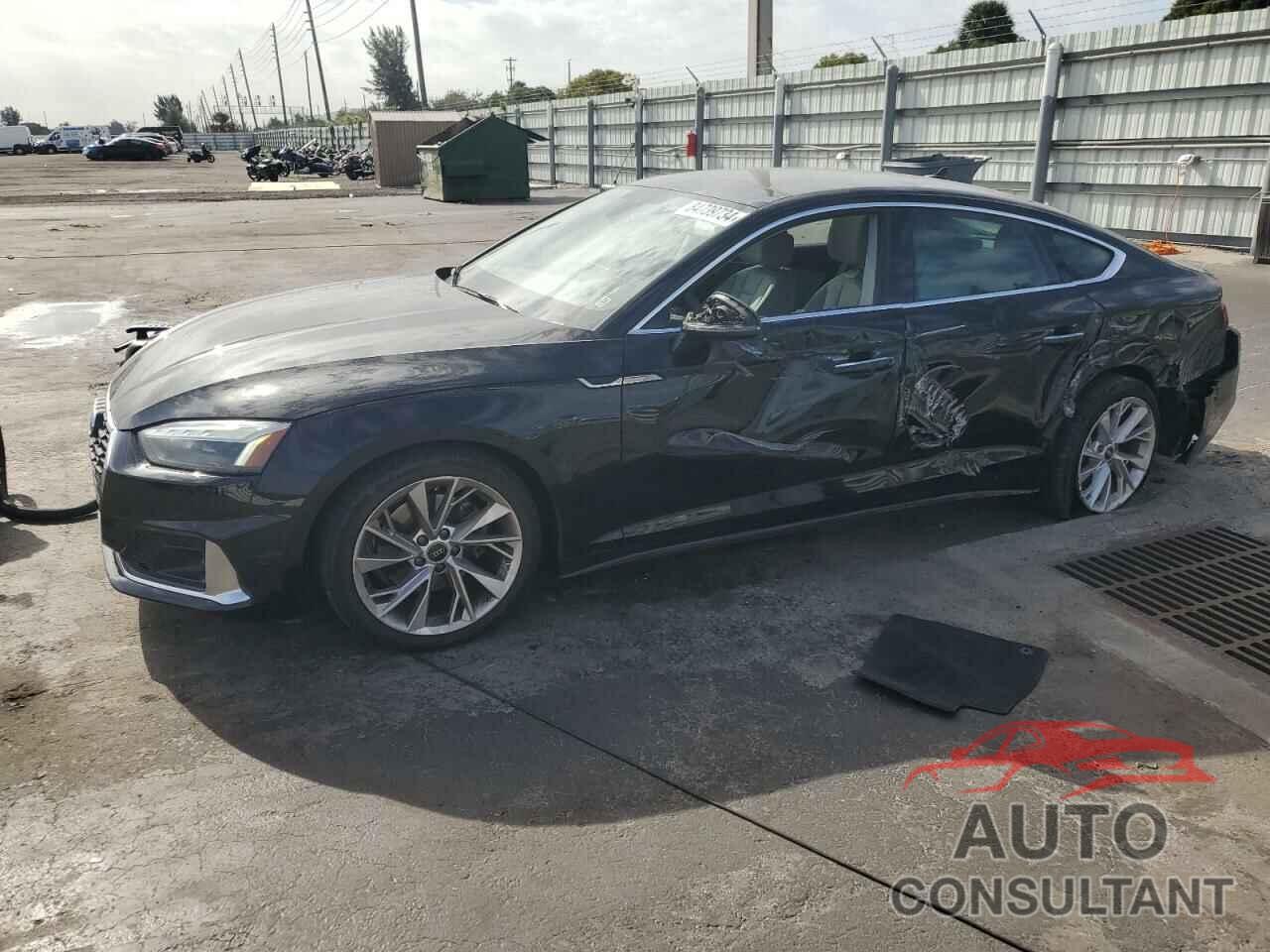 AUDI A5 2022 - WAUCBCF50NA030545