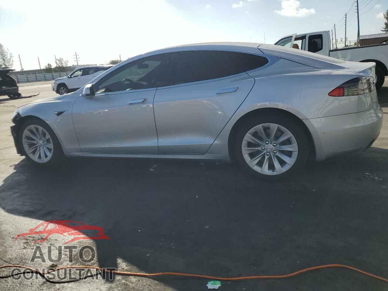 TESLA MODEL S 2017 - 5YJSA1E22HF193397